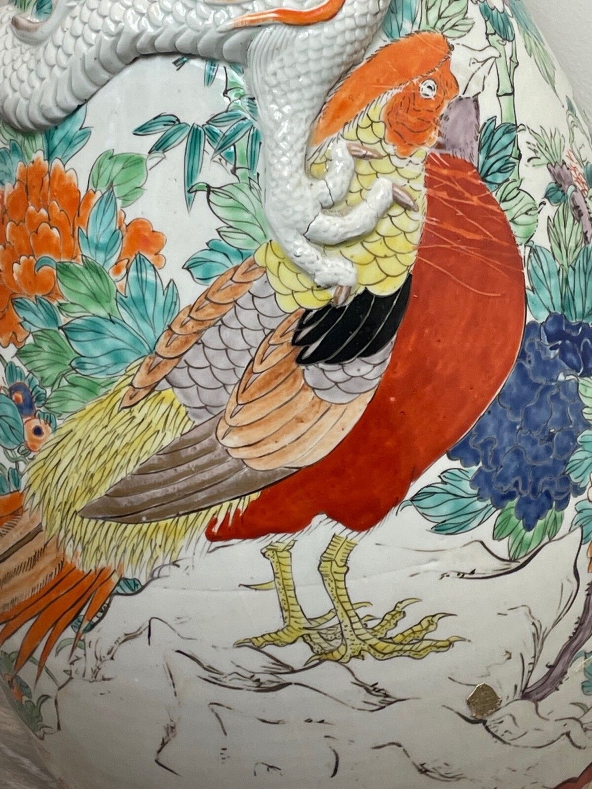 photo furniture Beautiful Large Antique Japanese Imari 19th Century Porcelain Dragon Floor Vase