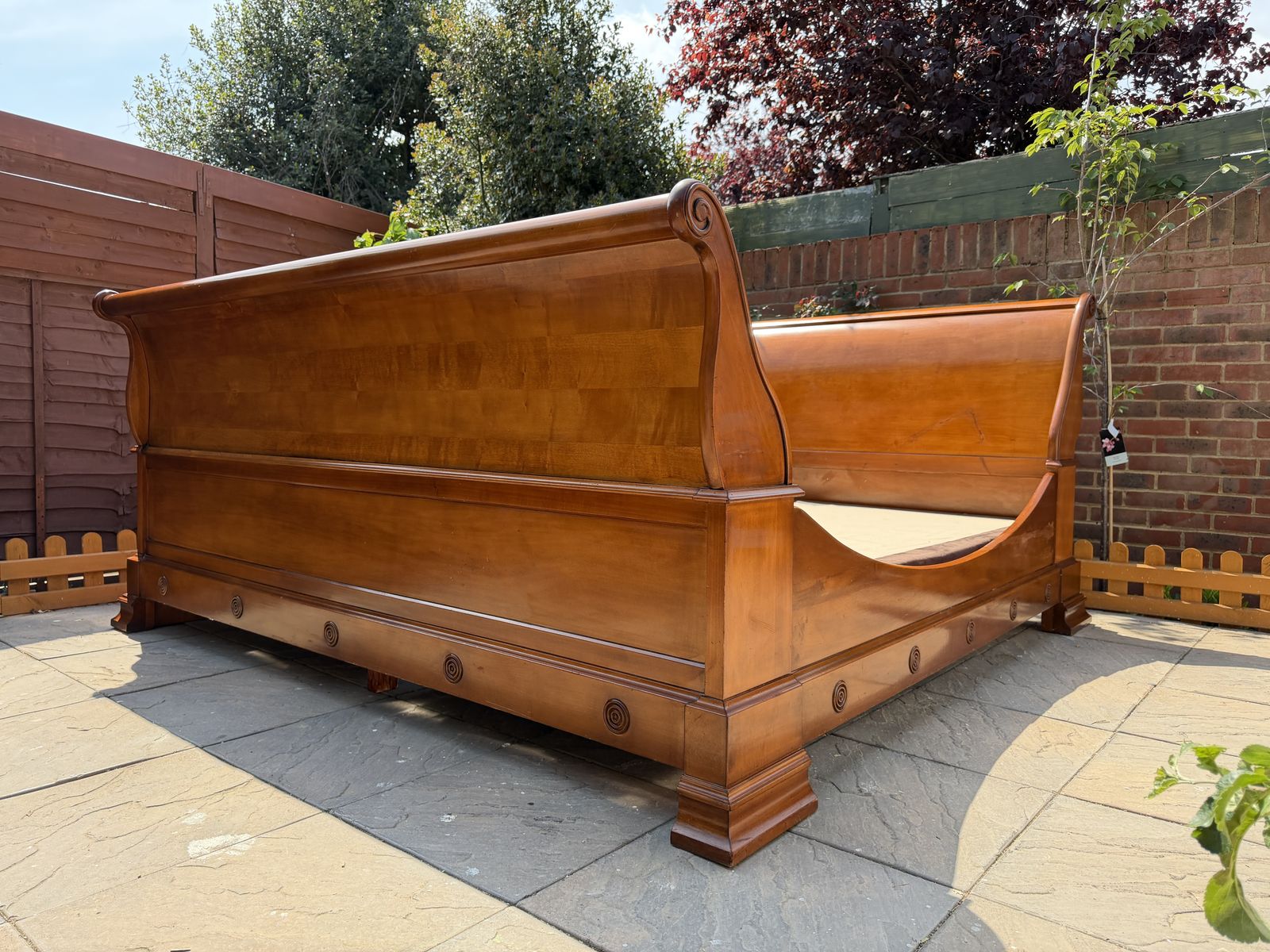 Glorious “And So To Bed” Luxury Chamonix Sleigh Emperor Frame   Great Condition – Rrp £7.5k photo Furniture