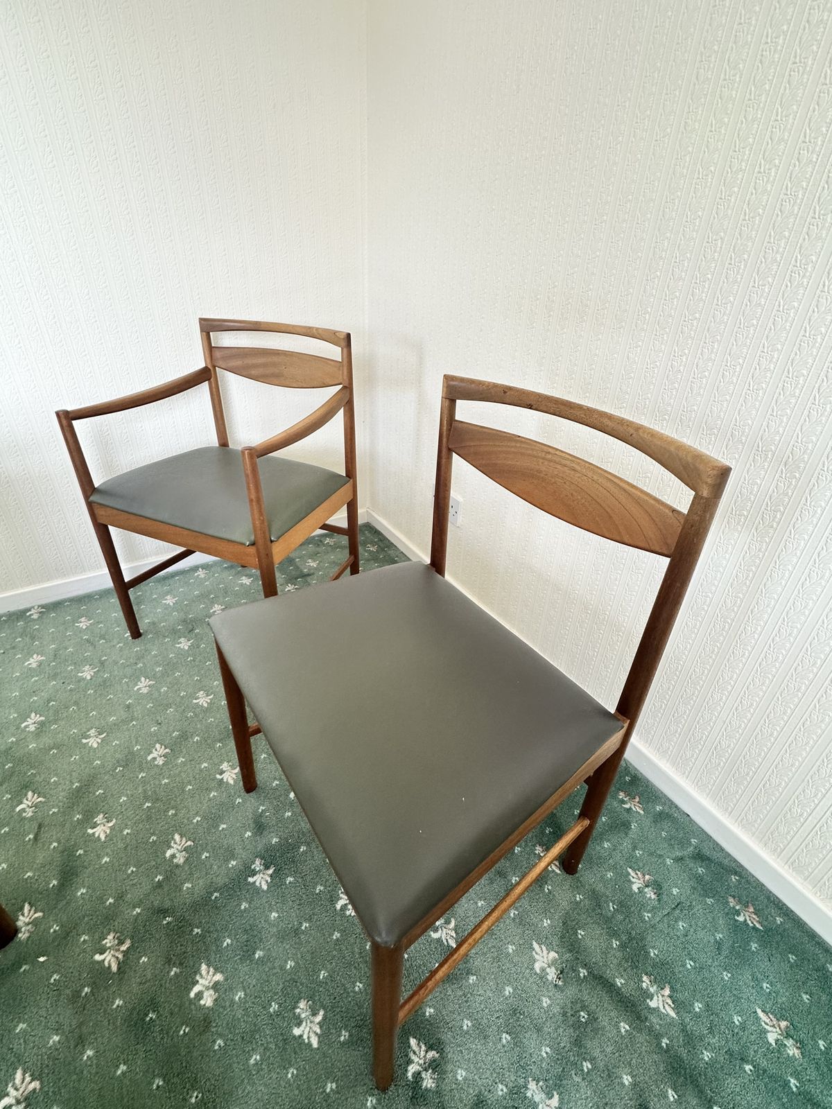 Mid Century A.H. McIntosh Dunvegan T3 Teak Extending Dining Table & 6 Chairs photo 530.0