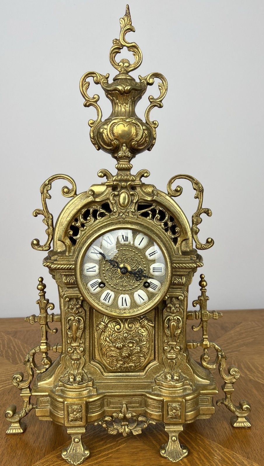 Clock Vintage Style Brass Ornate Mantel Clock Decorative Table Clock Lot 6038
