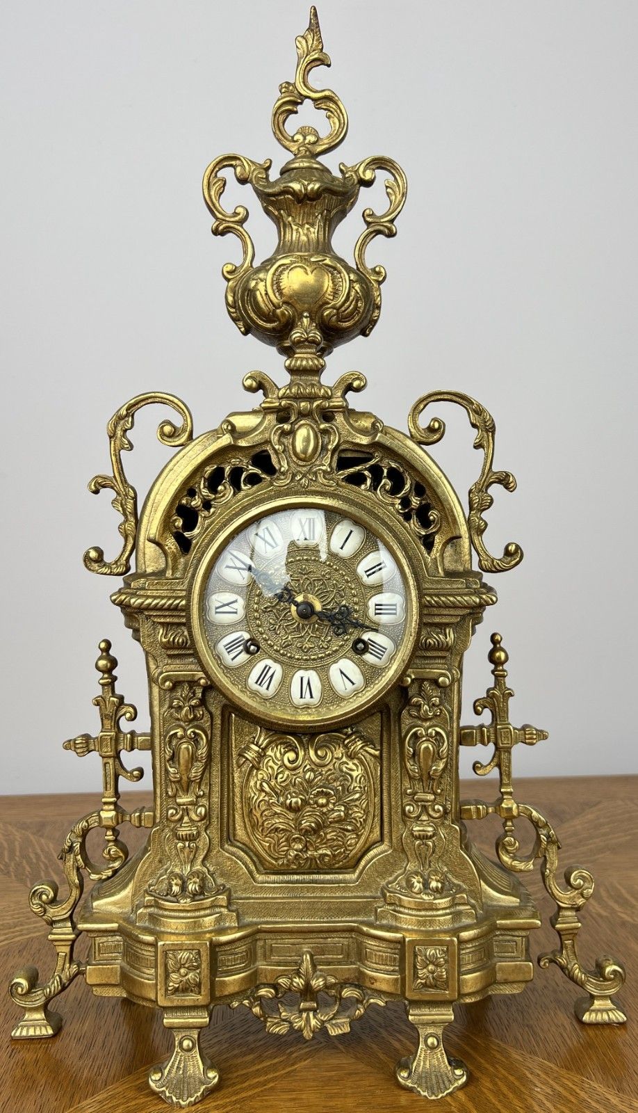 Clock Vintage Style Brass Ornate Mantel Clock Decorative Table Clock Lot 6038 photo furniture
