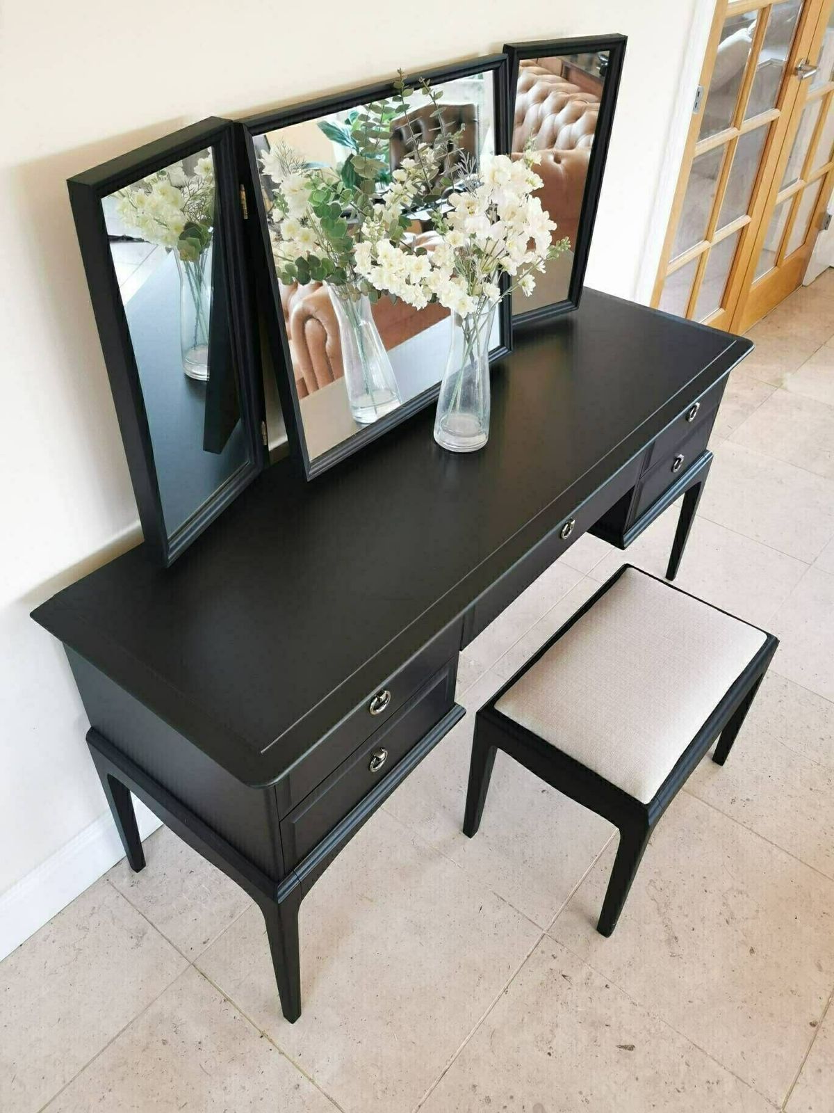 Spray Painted Matt Black Stag Minstrel Dressing Table Set With Triple Mirror & Stool photo vinterior