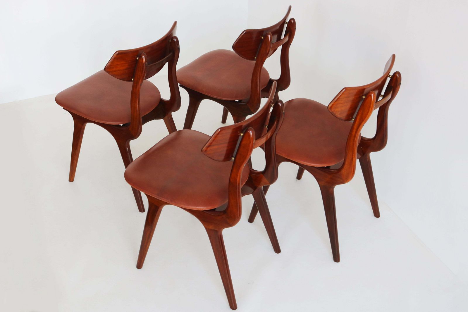 Lot de 4 chaises de salle à manger de design néerlandais par Louis van Teeffelen pour AWA, 1960, en teck photo buy