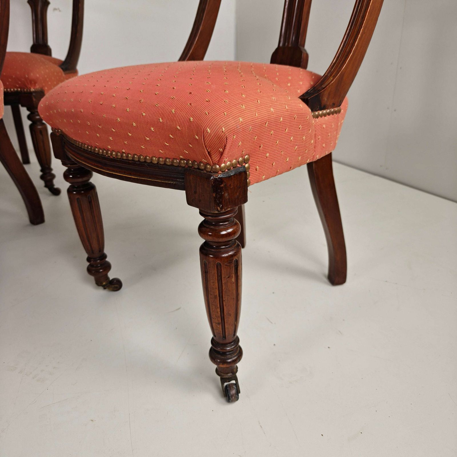 Set Of 12 Late Victorian Walnut Dining Chairs With Original Castors photo buy