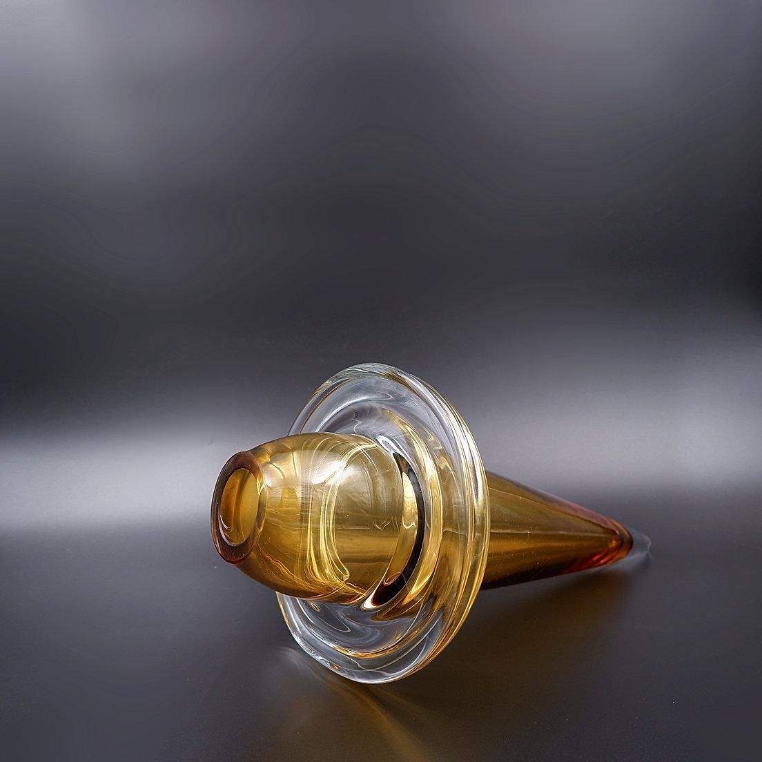 photo vinterior Schott Studio Spinning Top Vase   Honey Coloured Glass    Germany