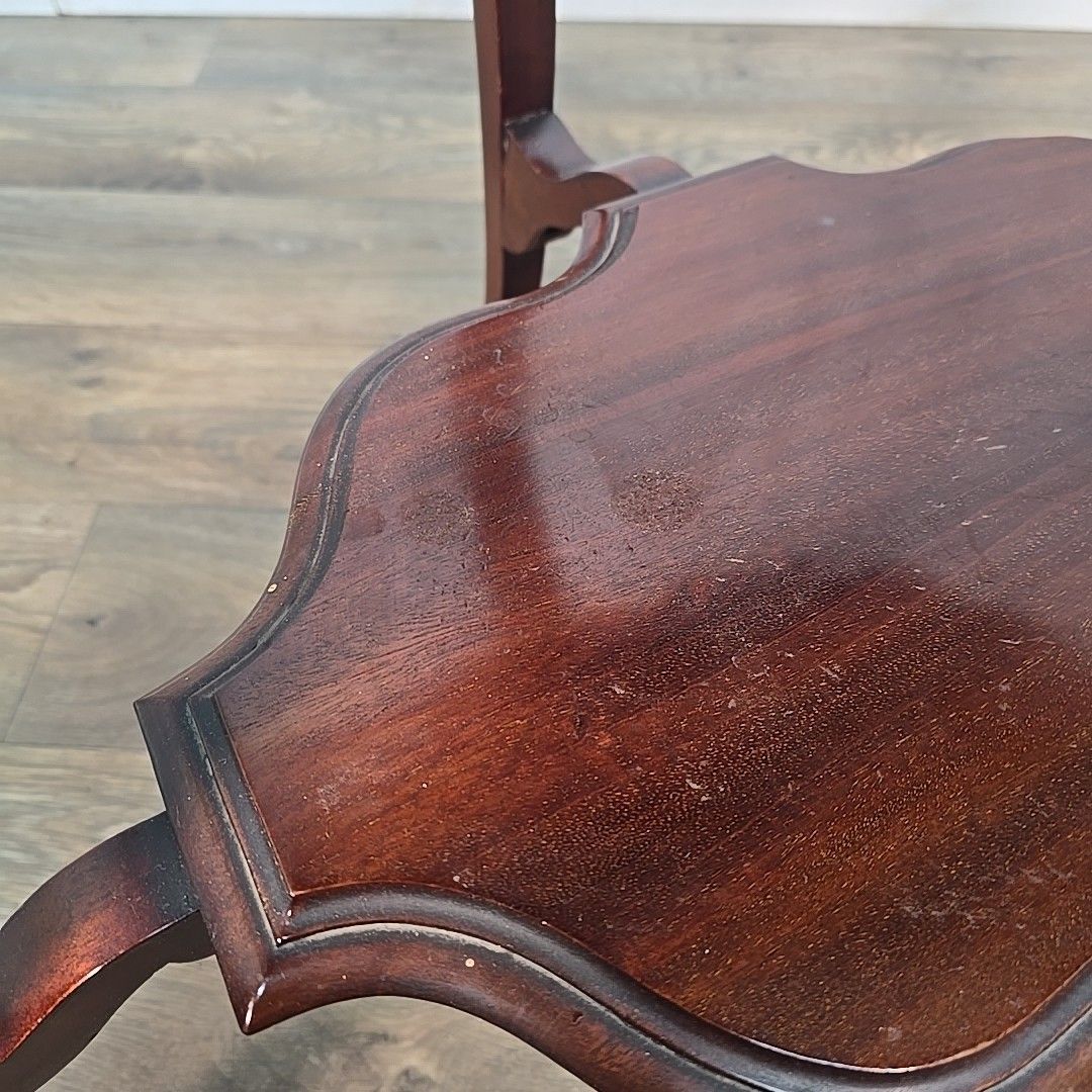 photo vinterior Antique Mahogany Window Table Edwardian Centre Side  Scalloped Top 2 Tier Wooden
