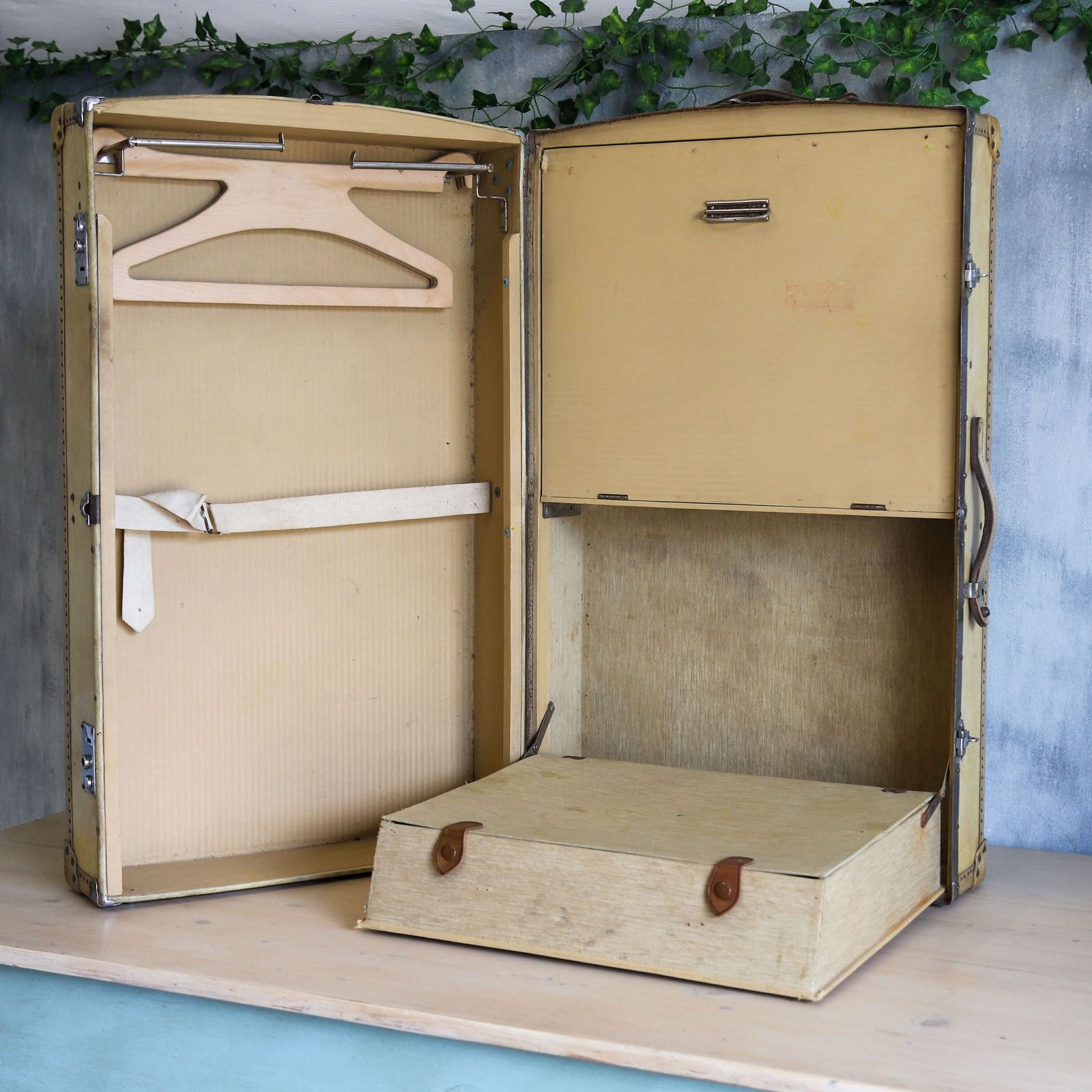 English Vellum Compactum Travel Trunk — Early 20th Century Wardrobe Luggage, C.1920s photo vinterior