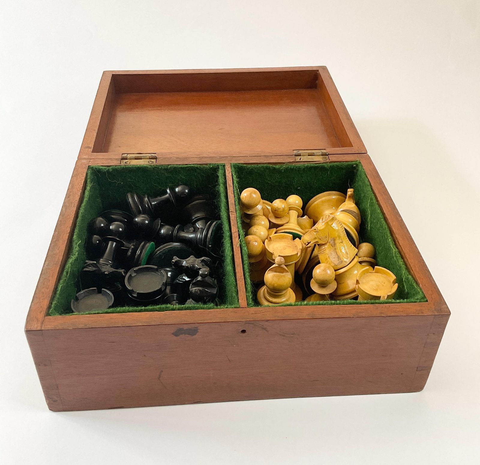 Antique Victorian Staunton Chess Set – 3.25” King – Weighted & Finely Carved photo for sale