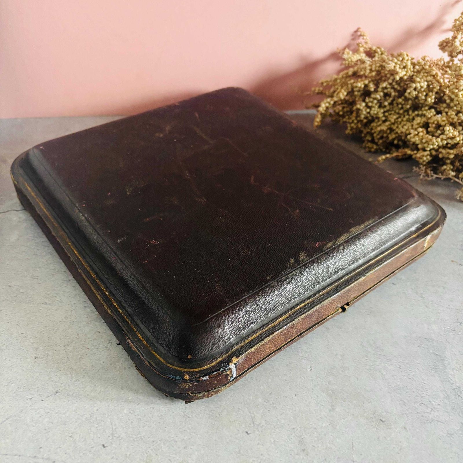 Large Antique Leather Jewellery Display Box For | Mappin & Webb Jewelry Case photo furniture