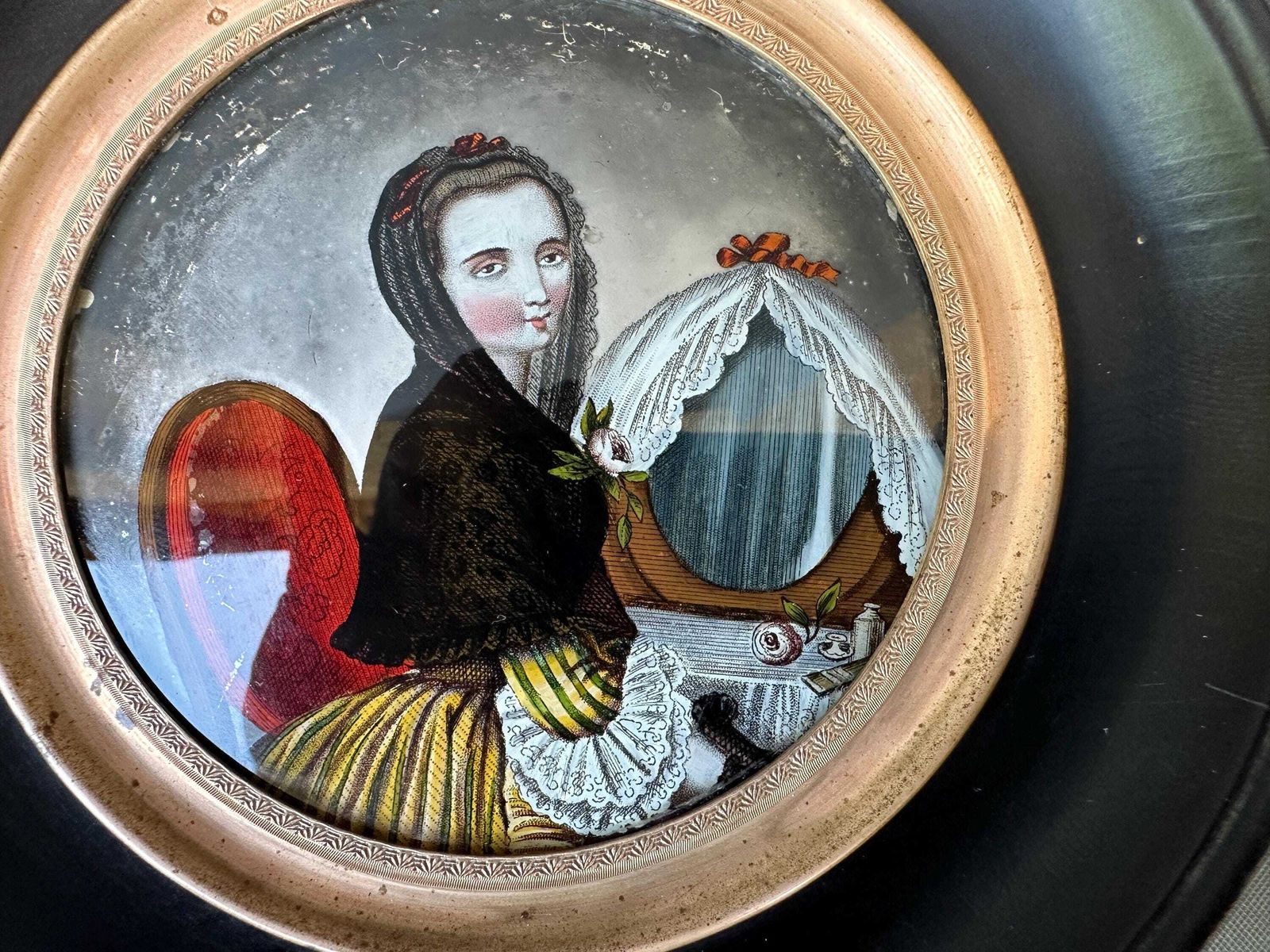Antique French Empire Miniature Painting – Young Lady Dressing Table, églomisé Art photo for sale