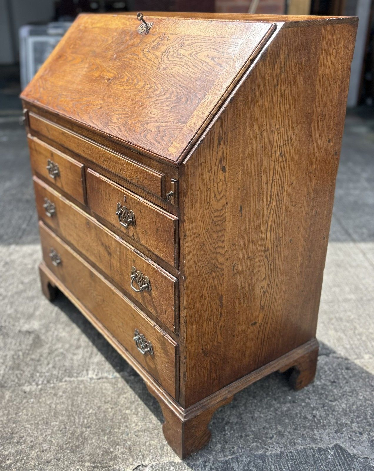 Quality English Country Solid Distressed Oak Bureau Desk With Fitted Interior photo 395.0