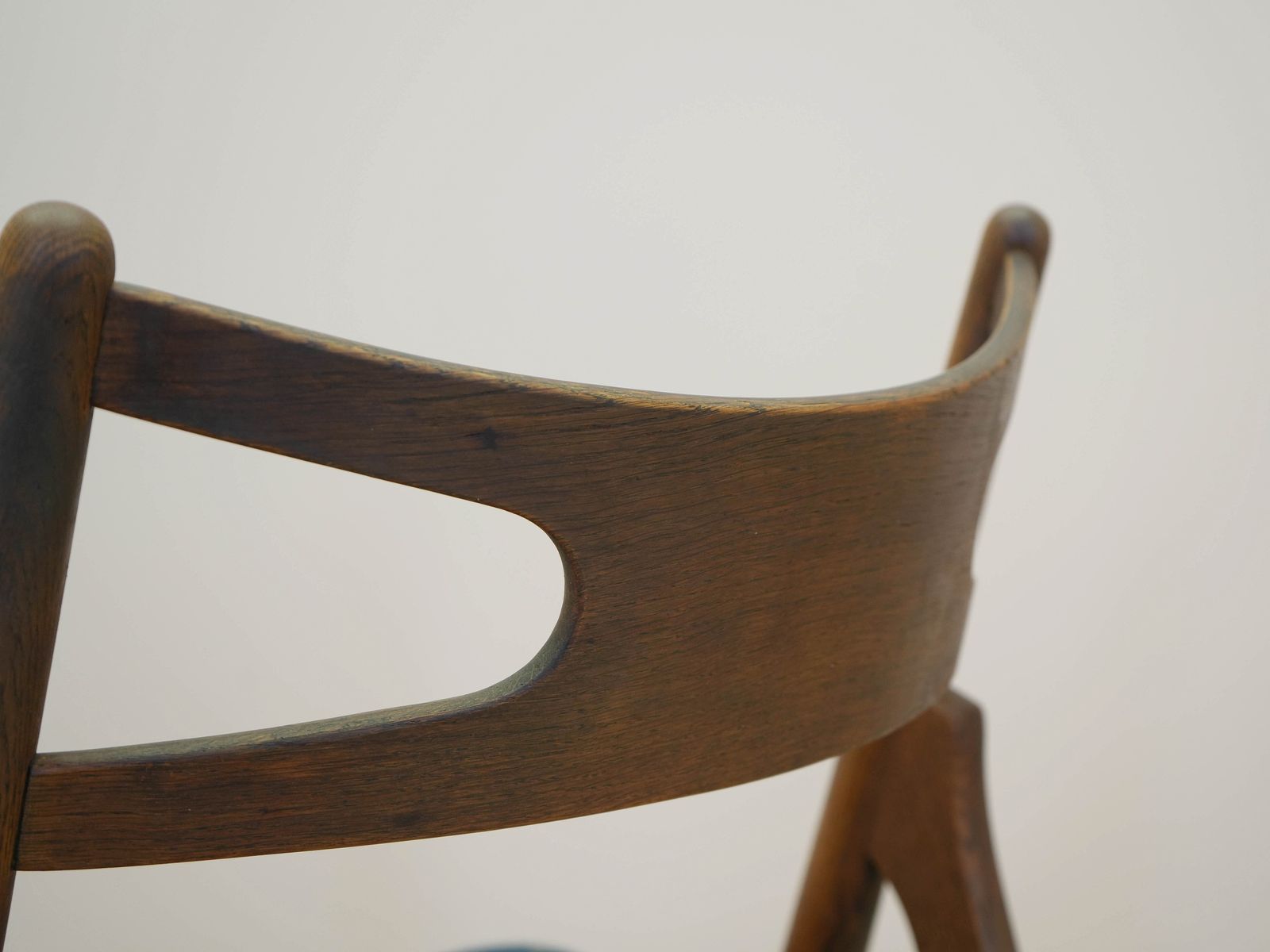 photo vinterior Ensemble de quatre chaises en chêne, design danois, années 1960, par Hans J. Wegner