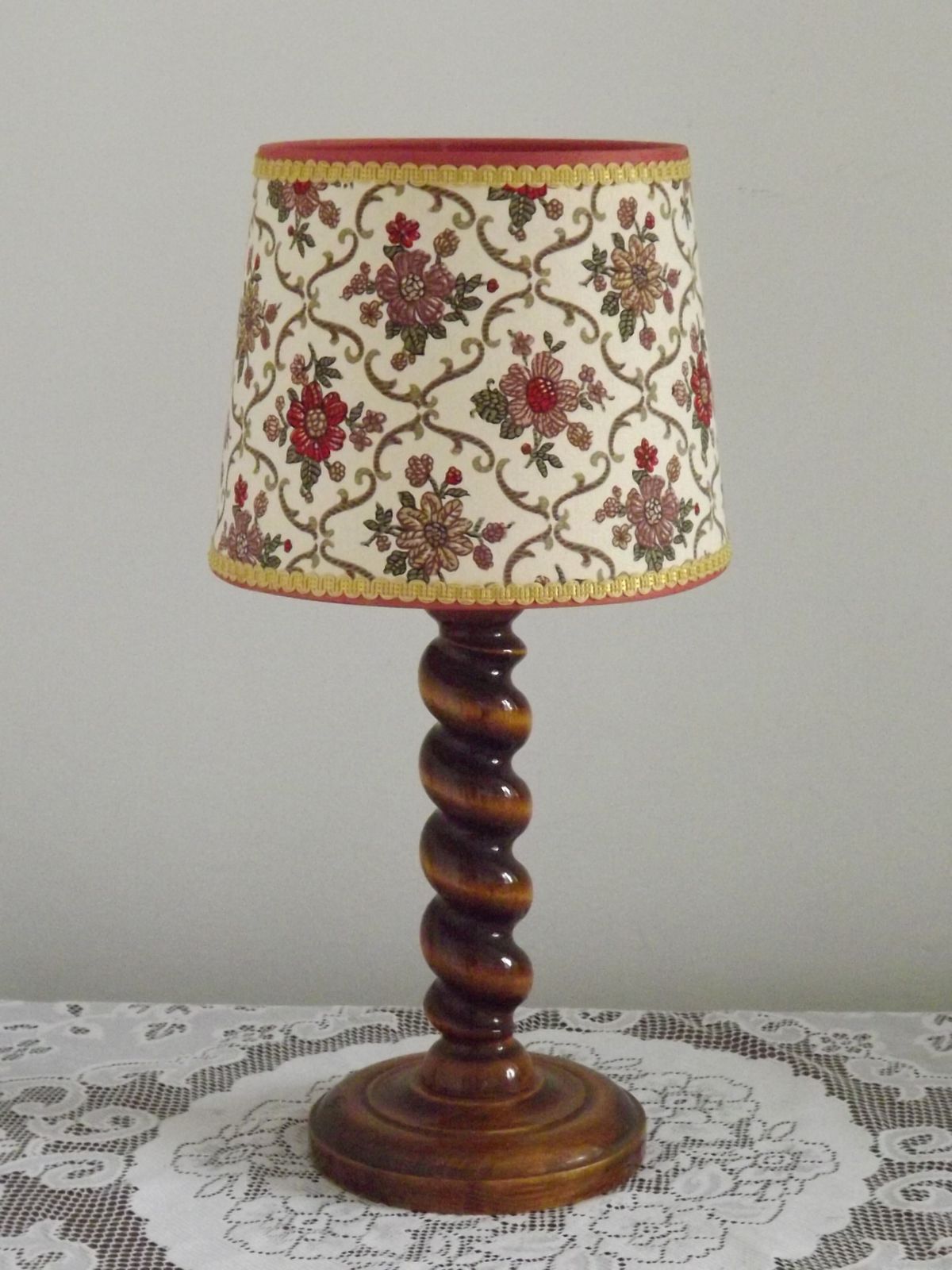 French Vintage Round Wooden Barley Twist Table Lamp With Floral Shade photo 125.0