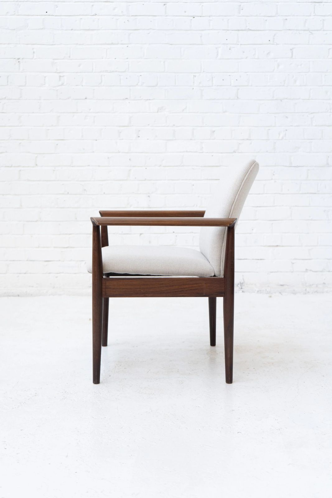 Finn Juhl Diplomat Chair In Rosewood For France & Son photo furniture
