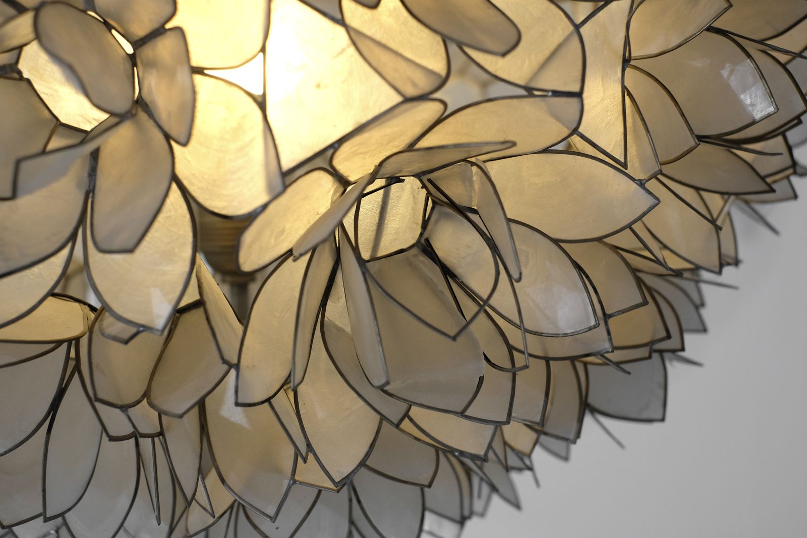 photo vinterior Floor Lamp In Mother Pearl By Rausch, Germany 1960s.