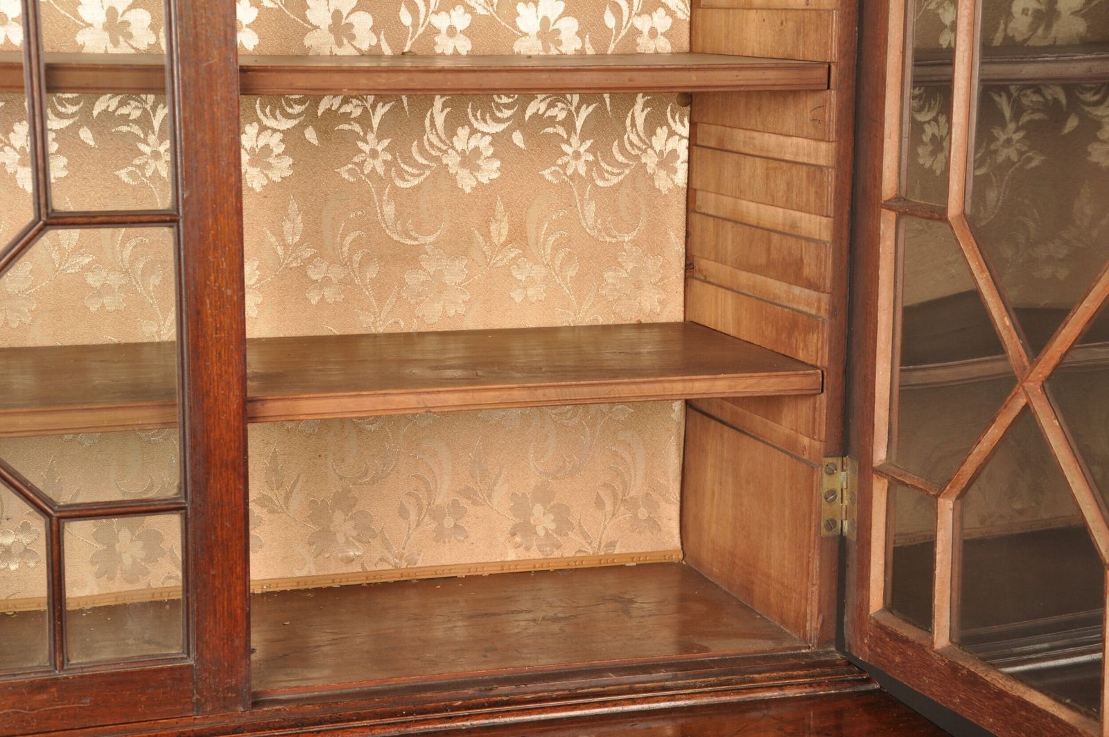 photo buy Fine 18th Century Mahogany Secrataire Bookcase