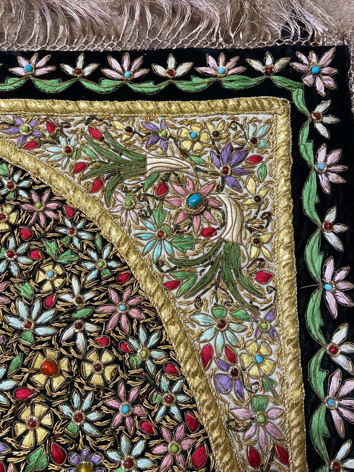 photo vintage Vintage Handmade Zardozi Tapestry Gemstone Gold Thread Embroidered Jewel Carpet