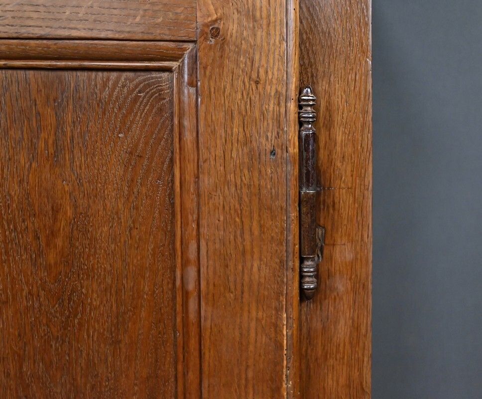photo furniture Standing Man Regional Figure In Solid Oak – Part 2, 19th Century