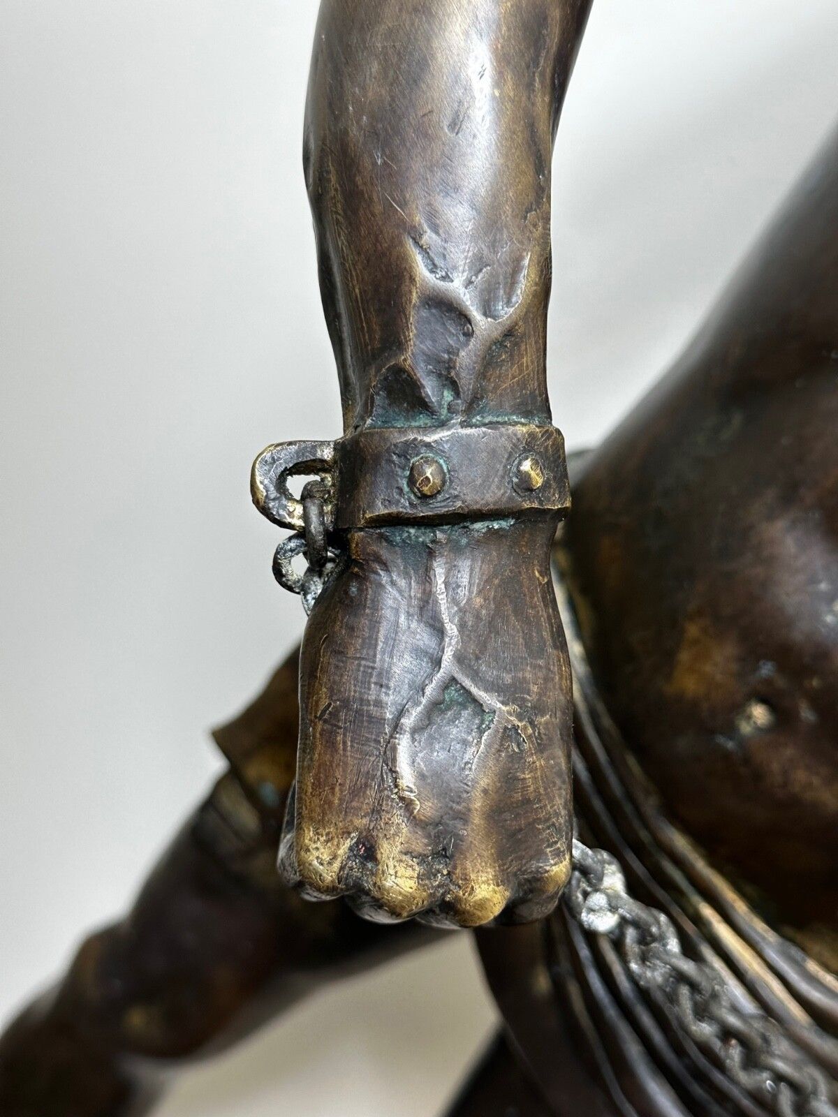 Antiek Frans bronzen gladiator sculptuur naar Emile Louis Picault photo buy