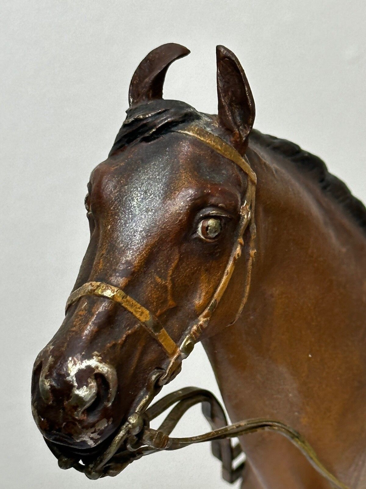 photo furniture Victoriaans Oostenrijks ruitersbrons, Bay Hunter paard, Franz Bergman