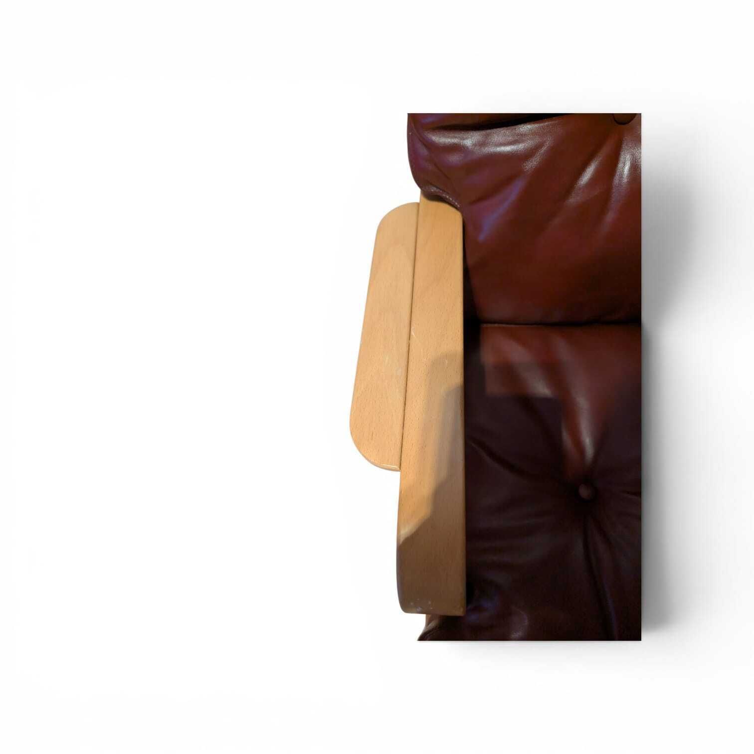 photo furniture Vintage Mcm Swedish “Ingrid Høj” Armchair By Bruno Mathsson For Dux In Burgundy Leather