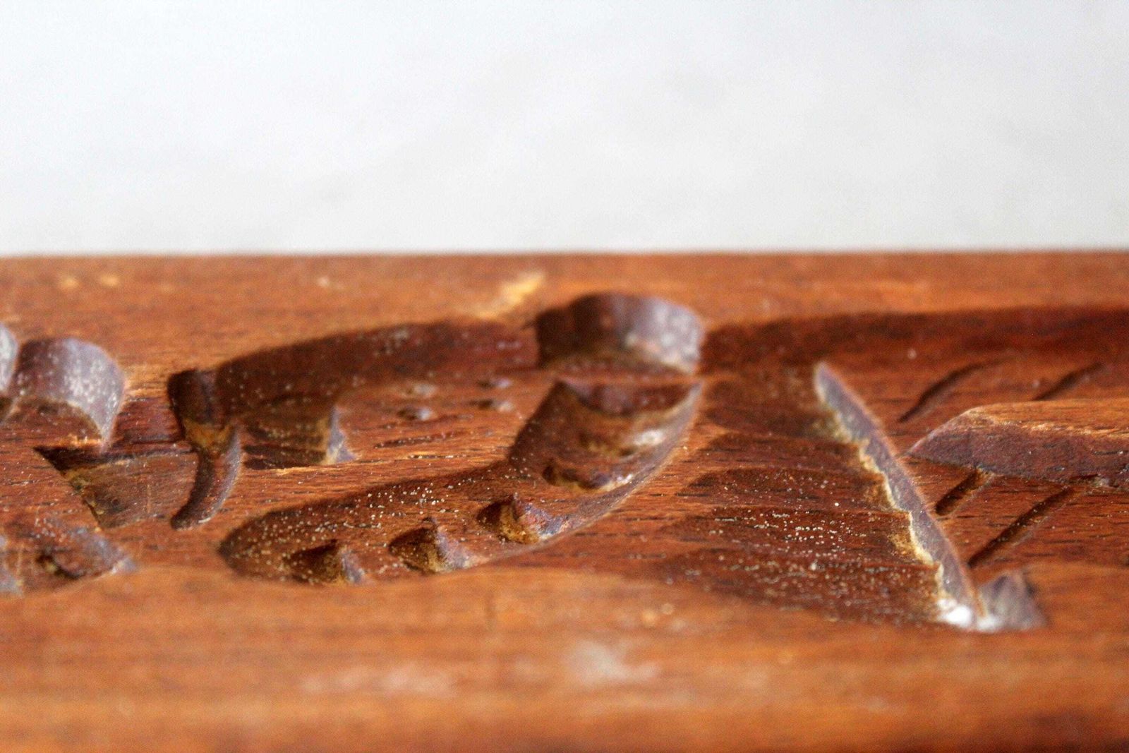 photo vintage Tall Antique Hand Carved Gingerbread Springerle Mold, Speculoos Cookie Mold, Couple, Man And Lady, Traditional Clothing, Kitchenalia 47 Cm