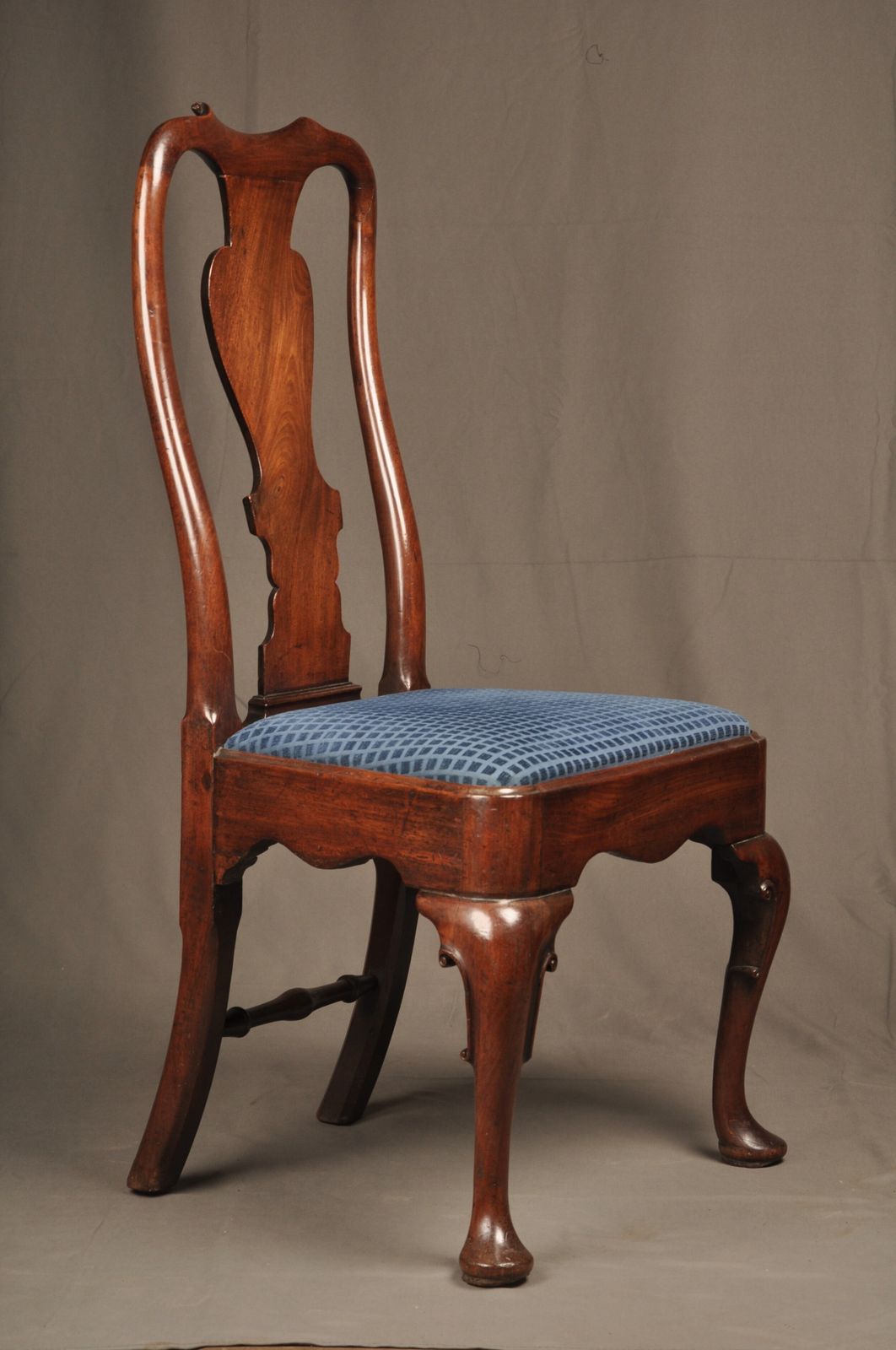 A Fine Pair Of George I Mahogany Side Chairs photo vintage