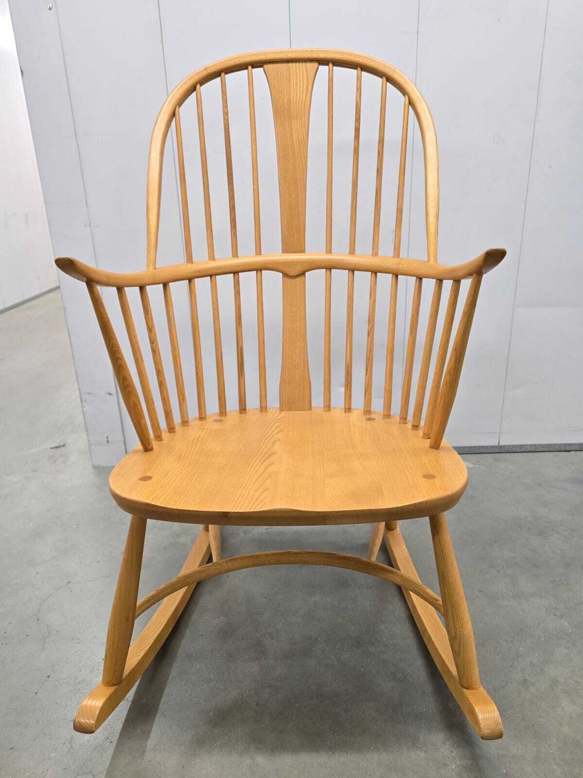Ercol Windsor Chairmakers Rocking Chair photo vintage