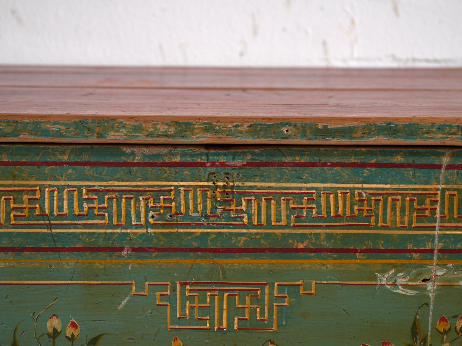 photo furniture Antique Painted Chinese Trunk In Pine Wood – China, C.1900