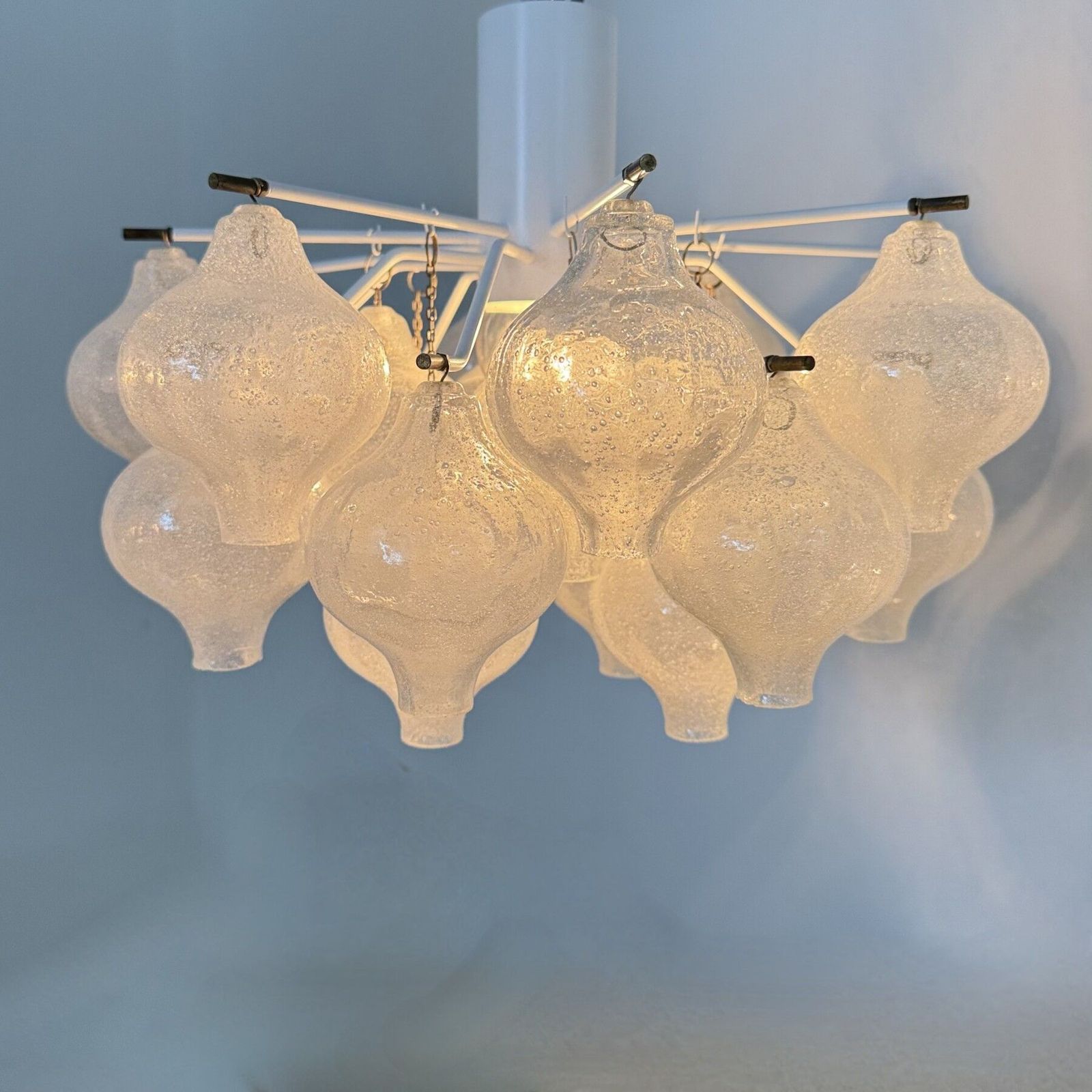 Mid-Century Tulipan glazen plafondlamp van Kalmar, Oostenrijk, ca. jaren 1960 photo furniture