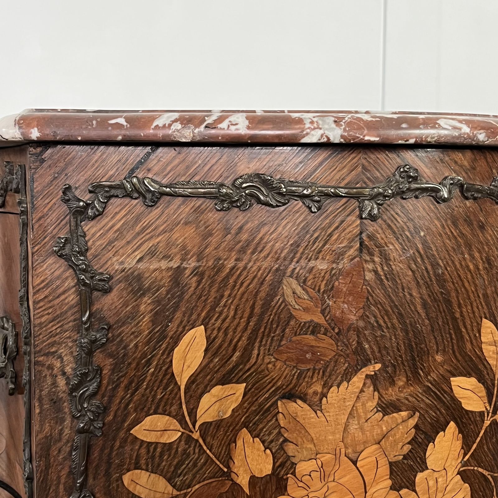 photo vintage Antique Rosewood Marquetry Chest Of Drawers