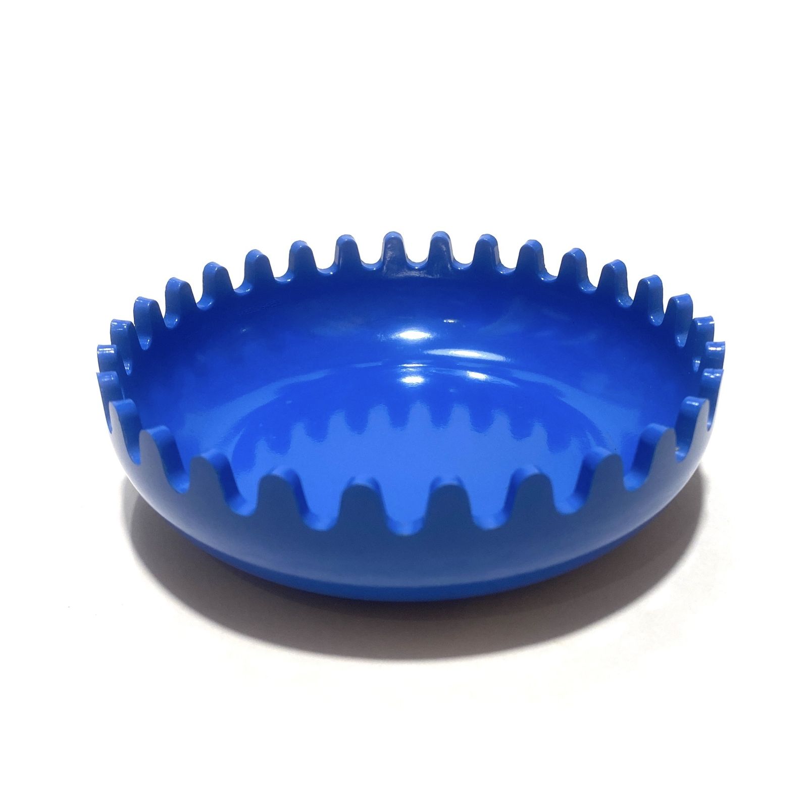 Blue & Navy Clam Ashtray By Alan Fletcher, 1972 Space Age Design photo for sale
