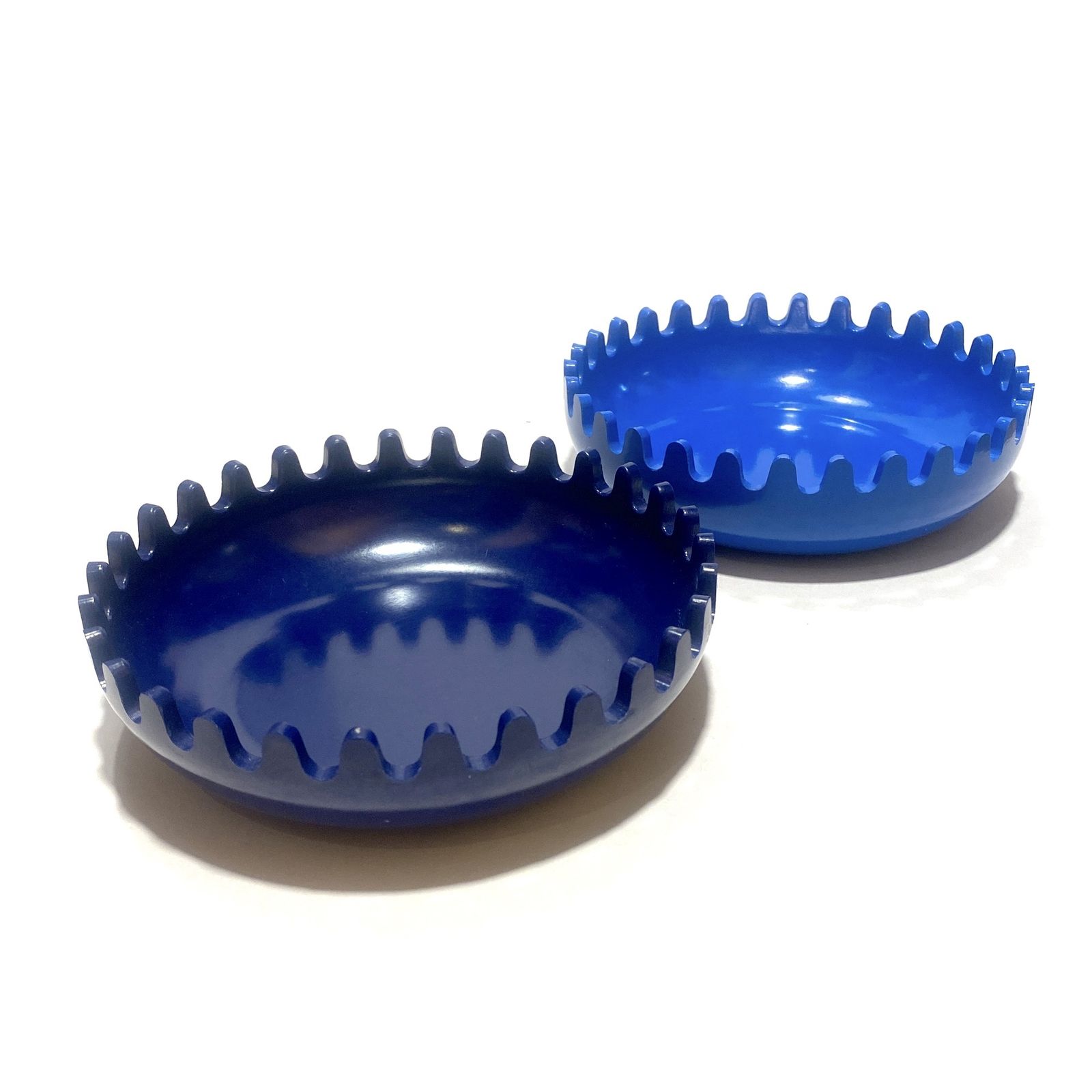 Blue & Navy Clam Ashtray By Alan Fletcher, 1972 Space Age Design photo furniture