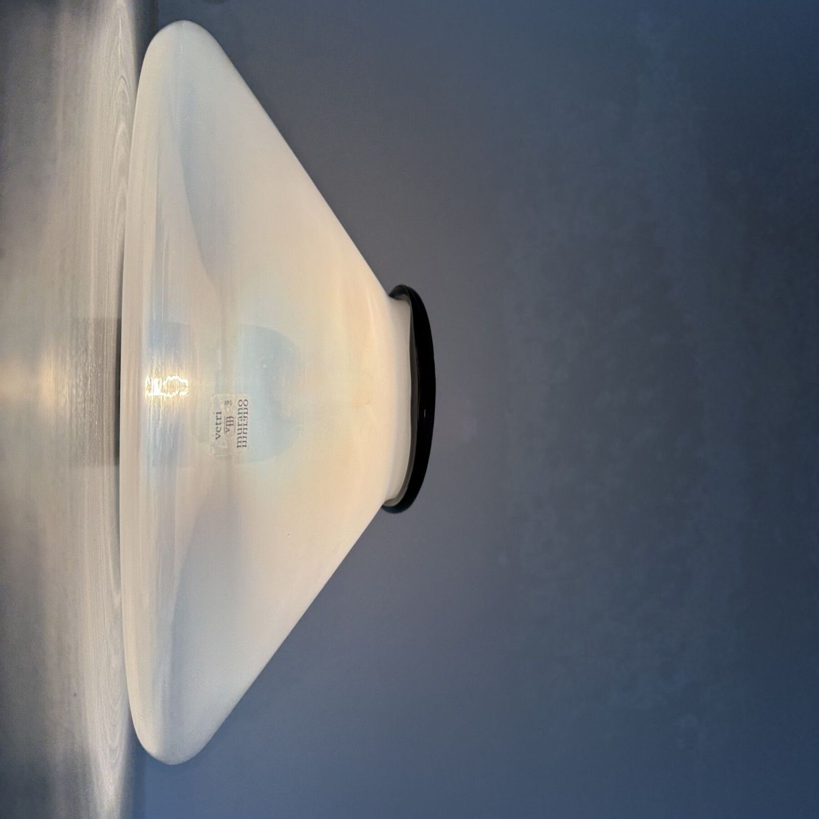 photo furniture Mid-Century Design Murano Glass Leucos Flush Mount Sconce, jaren 1980, Italië
