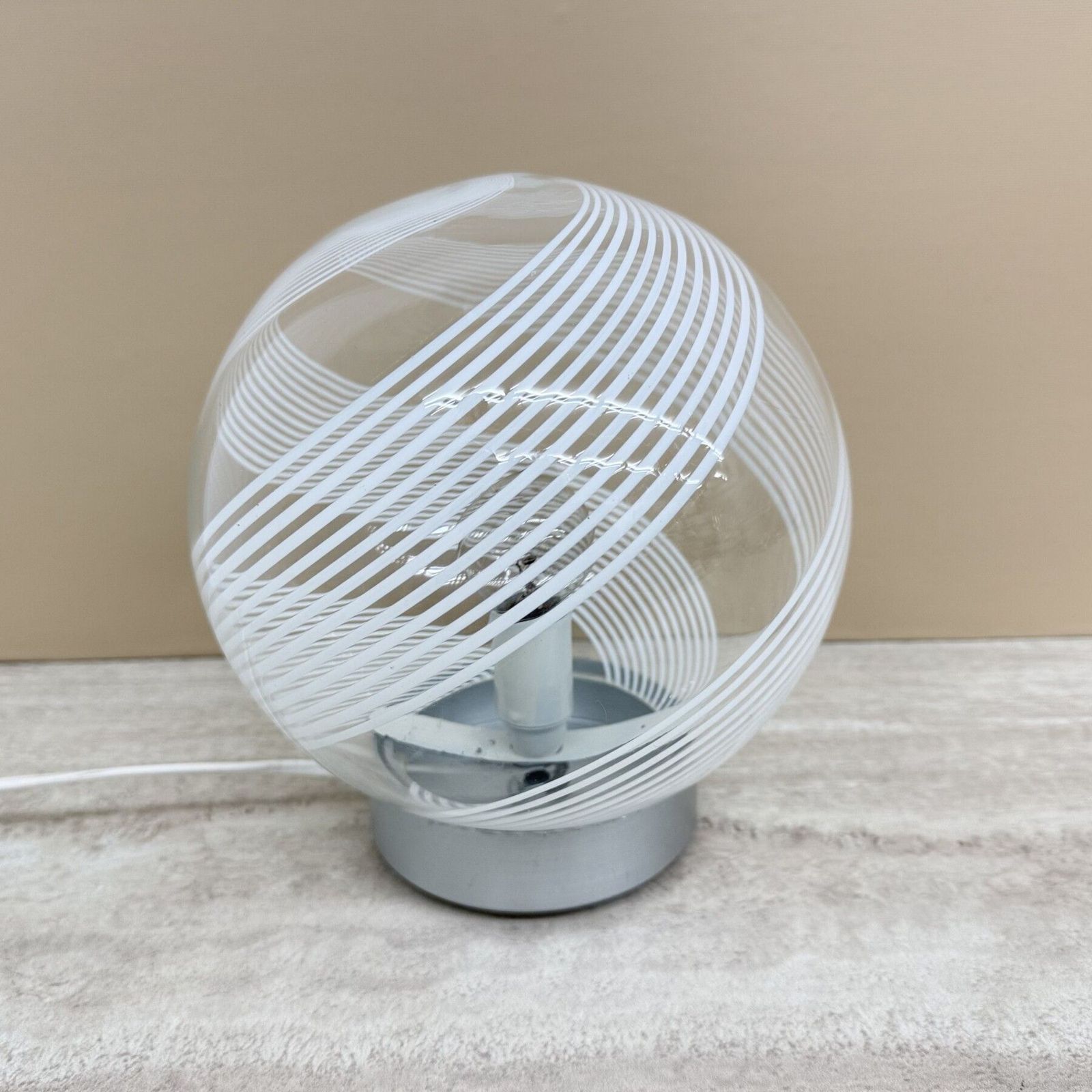 photo for sale Mid-Century Design Tafellamp met Wervelglas, jaren 1970, Italië