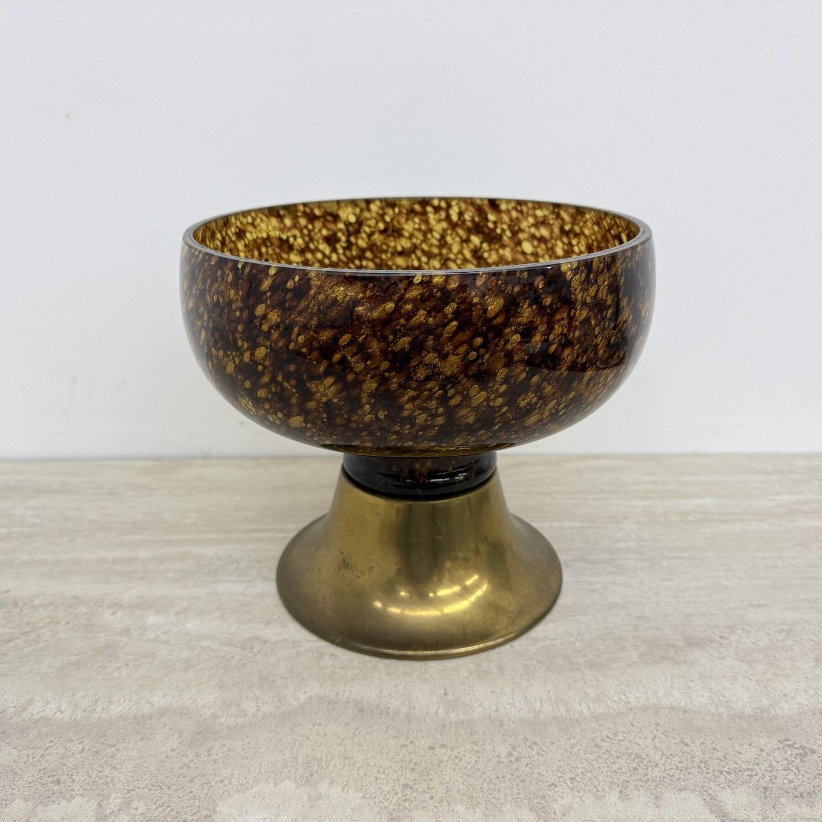 Woonaccessoires Italiaanse Murano-glazen schaal met messing middenstuk, jaren 1970 photo