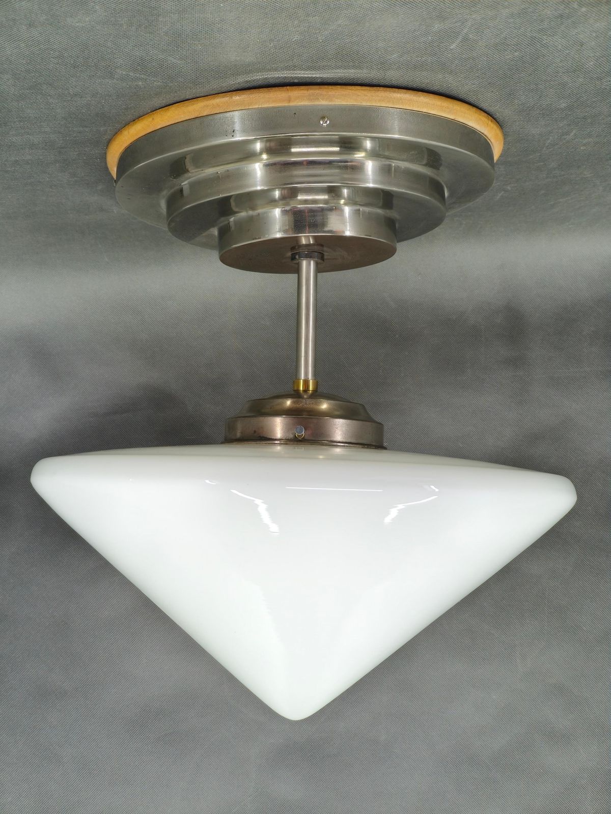 Tsjechische art deco plafondlamp van opalineglas, jaren 1930 photo furniture