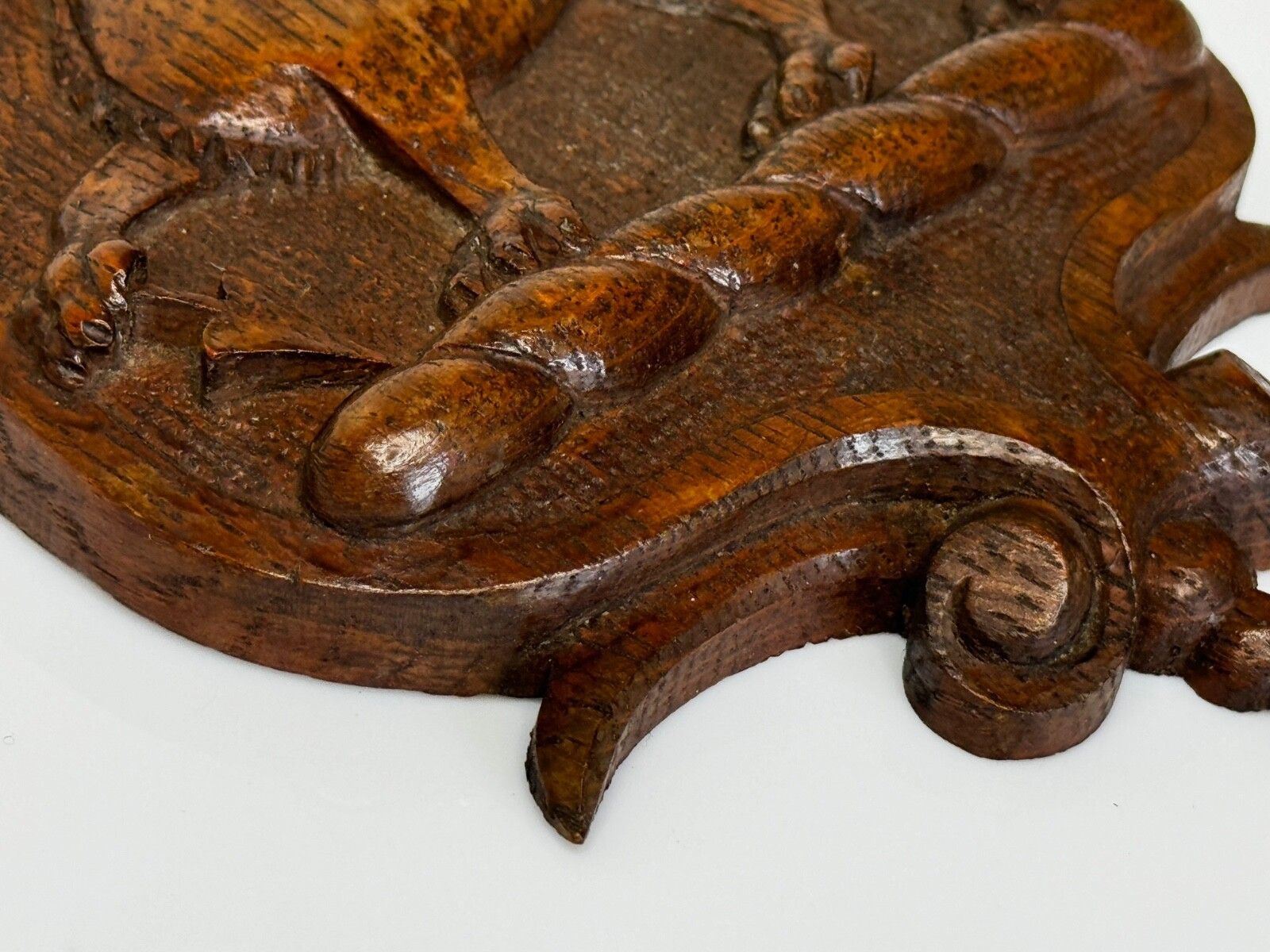 19th Century Pugin Design Carved Tiger Oak Heraldic Lion Shield Crest Sculpture photo vintage