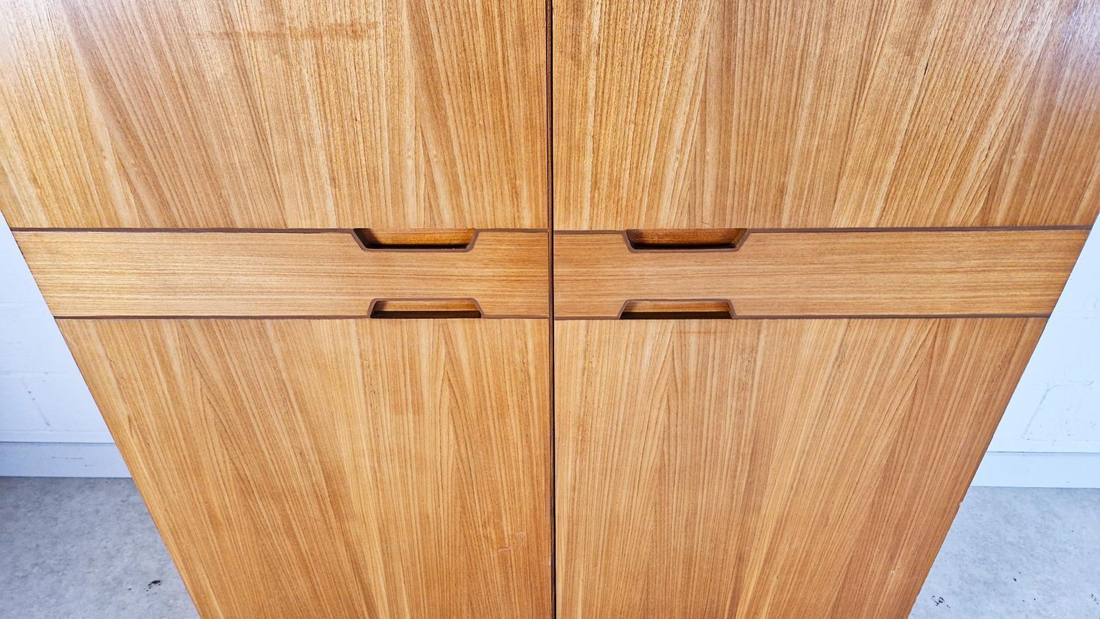 photo for sale Gunther Hoffstead For Uniflex Q Range Vintage Mid Century Blonde Teak Double Wardrobe Pg187.