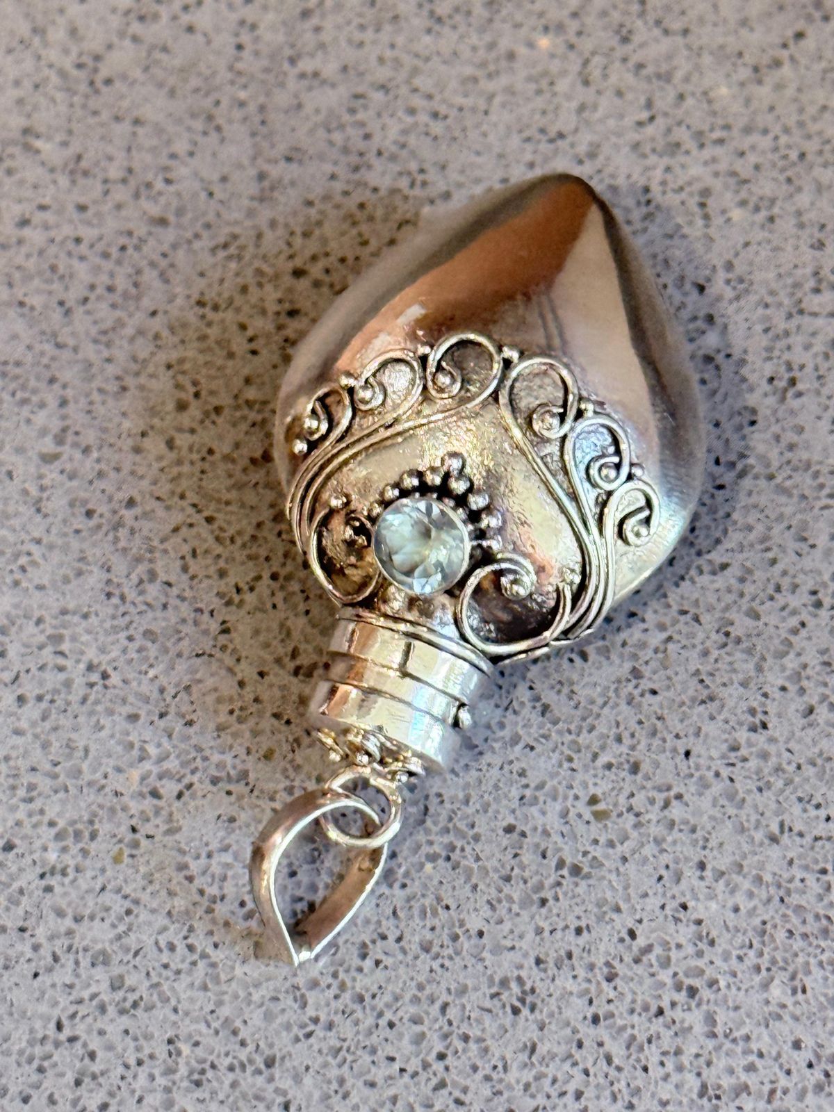 Vintage Sterling Silver Perfume Holder Pendant With Blue Stone, Ornate Filigree photo vinterior