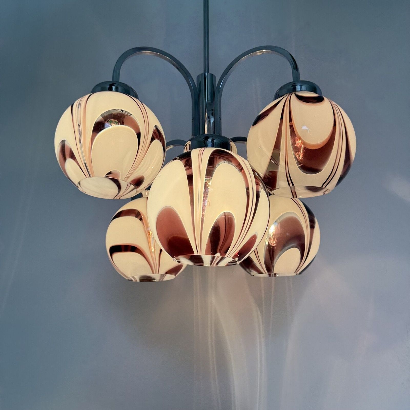 XL Italiaanse paars-witte Murano glas swirl kroonluchter, jaren 1970 photo 1050.0