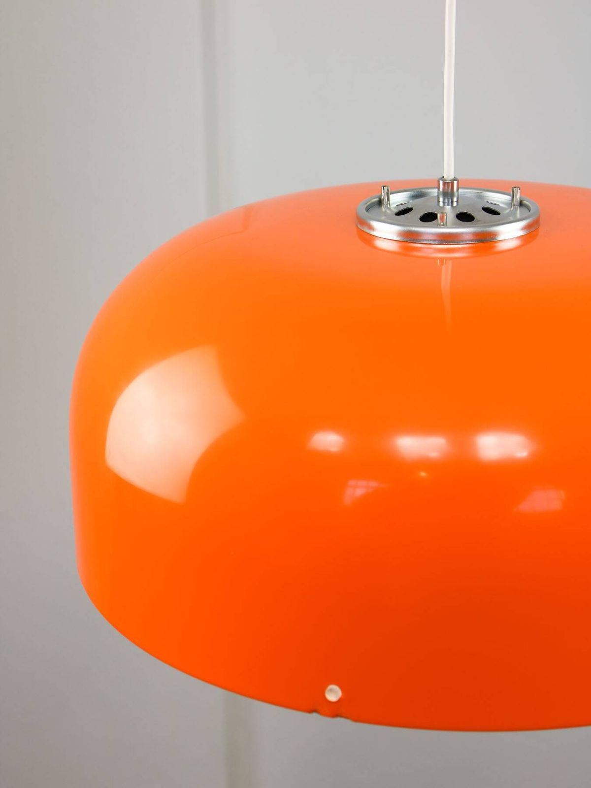 Grote Space Age hanglamp van Guzzini in oranje, jaren 1970 photo 922.0