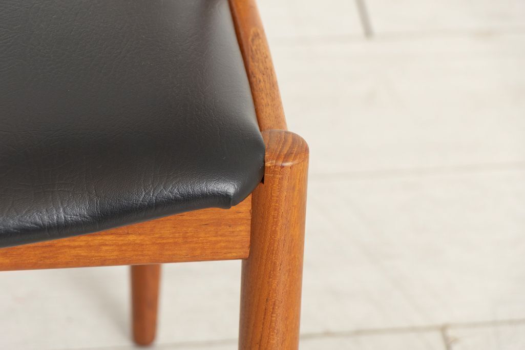 Set Of 8 Midcentury Danish Model Ba113 Dining Chairs In Teak By Johannes Andersen For Brdr C.1965, Newly Reupholstered photo vintage