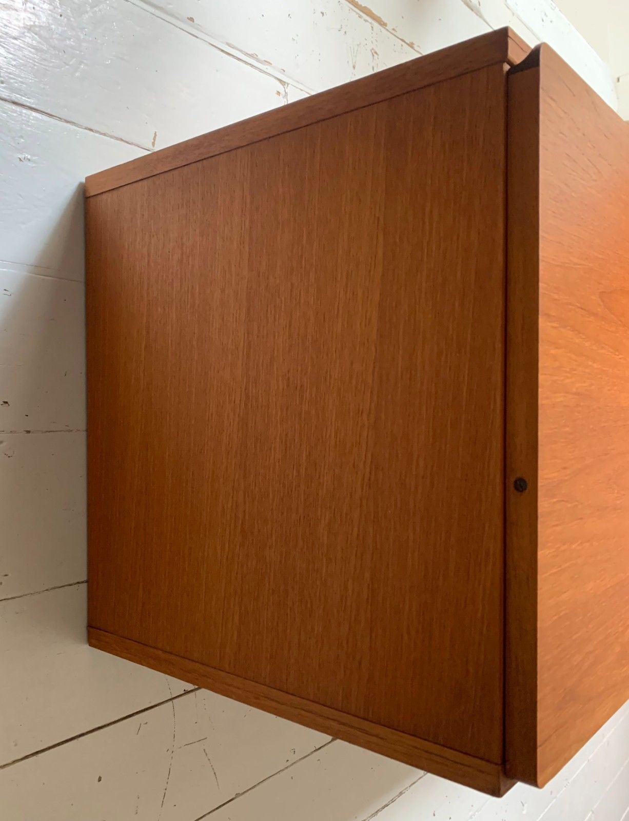 Mid Century Teak Beaver & Tapley 33 Floating Bureau / Desk / Cabinet photo vintage