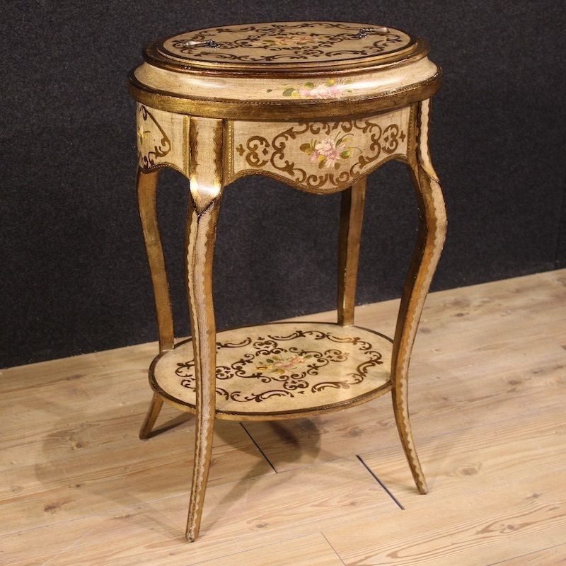 Table d'appoint toscane laquée, dorée et peinte, XXe siècle