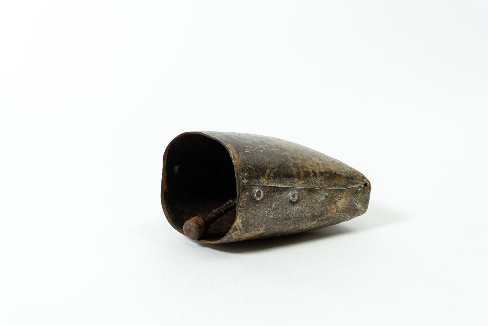 Antique Brass Giant Xxxl Bell / Bell Blade (End Of The Second Century – Early 19th Century) photo for sale