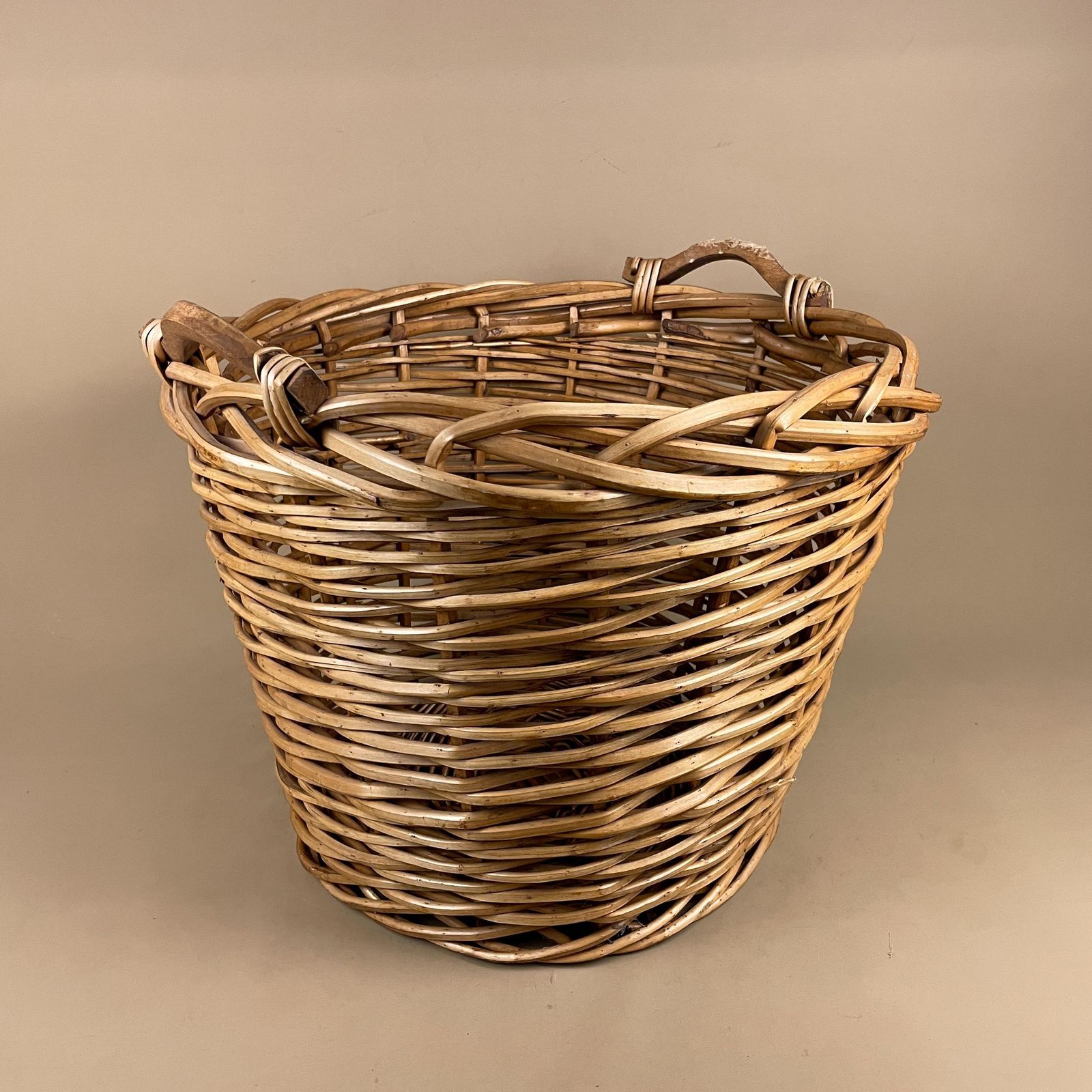 Large Round Basket Woven Wicker Brown Antique Storage Farmhouse Cottage Cane Wood Handles Logs Fireplace Fire Side Cylinder Wooden photo 69.0