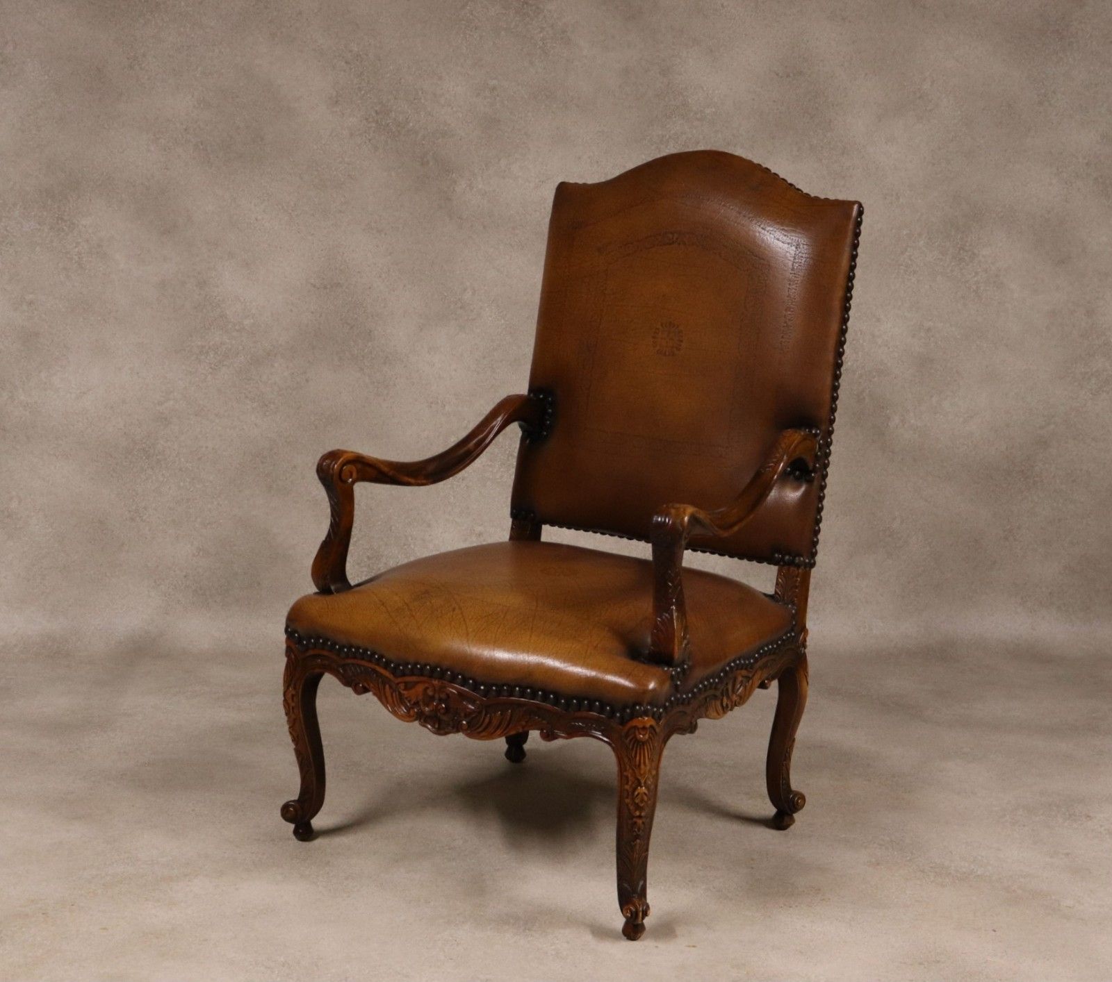 photo vinterior Vintage French Louis XV Style Carved Beechwood Fauteuil Tooled Leather Armchair