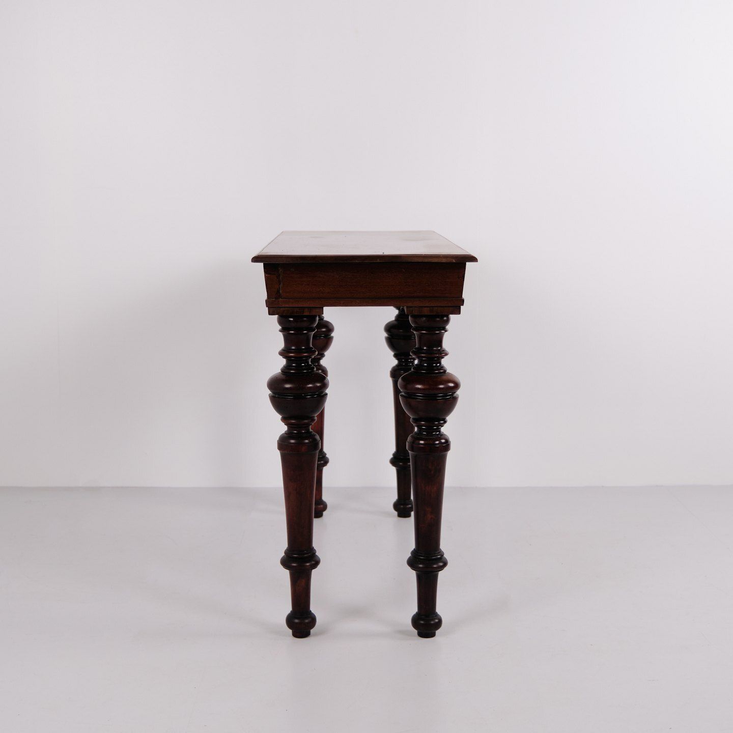 Wall Table / Console Table In Mahogany With Carved Round Legs From The 1880s photo vintage
