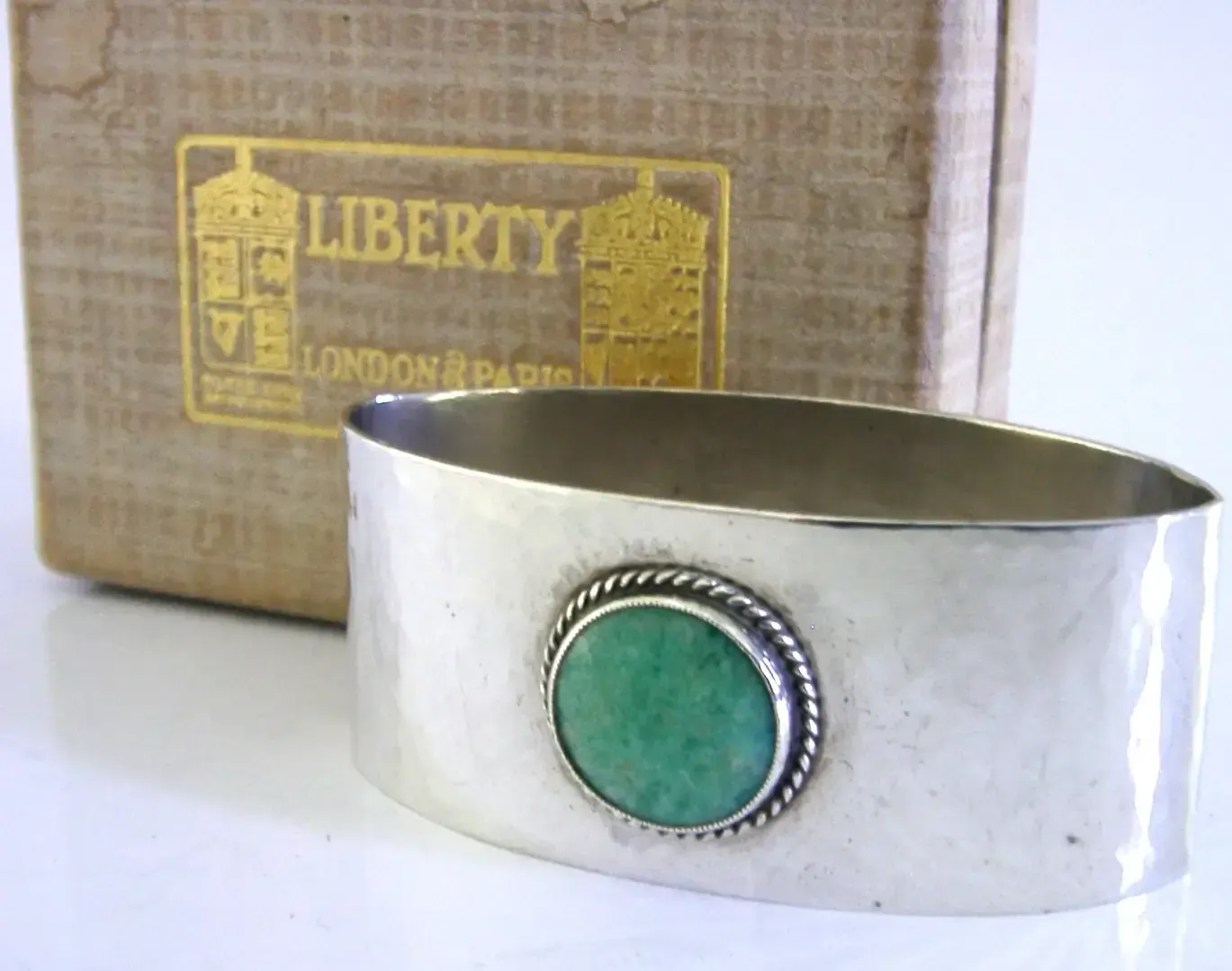 Boxed Liberty & Co Sterling Silver Arts & Crafts Turquoise Napkin Ring 1924